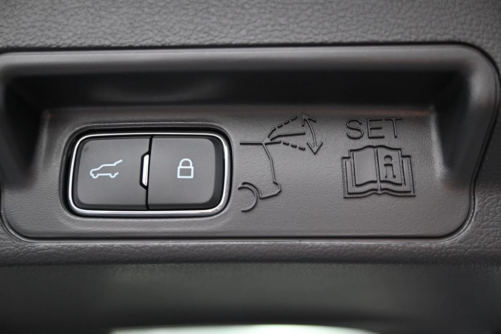 New 2026 Ford Explorer Active w/ Active Comfort Package AWD/4WD image 18
