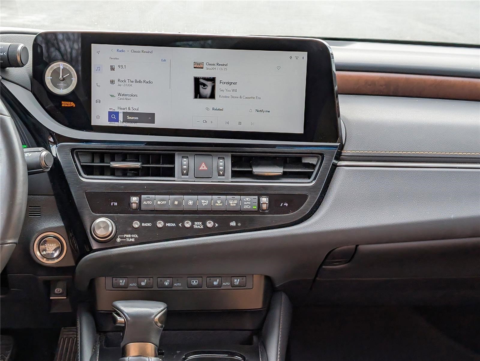 Used 2024 Lexus ES 350 w/ Technology Package image 18