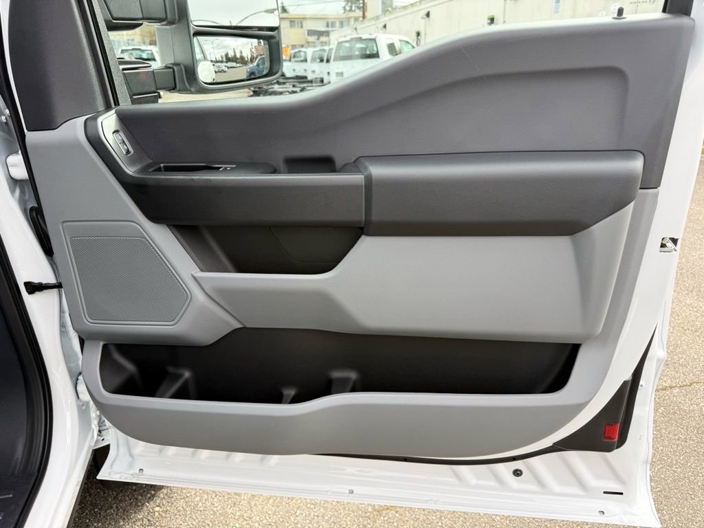 New 2026 Ford F550 4x4 Supercab Super Duty image 24
