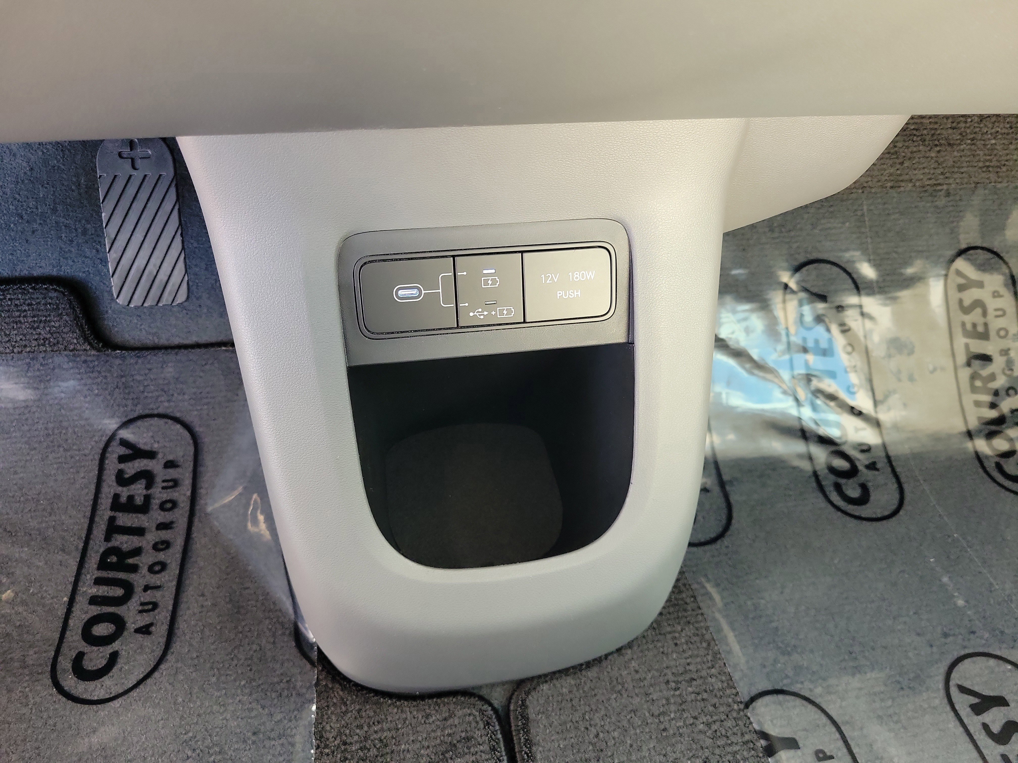 New 2026 Hyundai Ioniq 5 Limited image 32