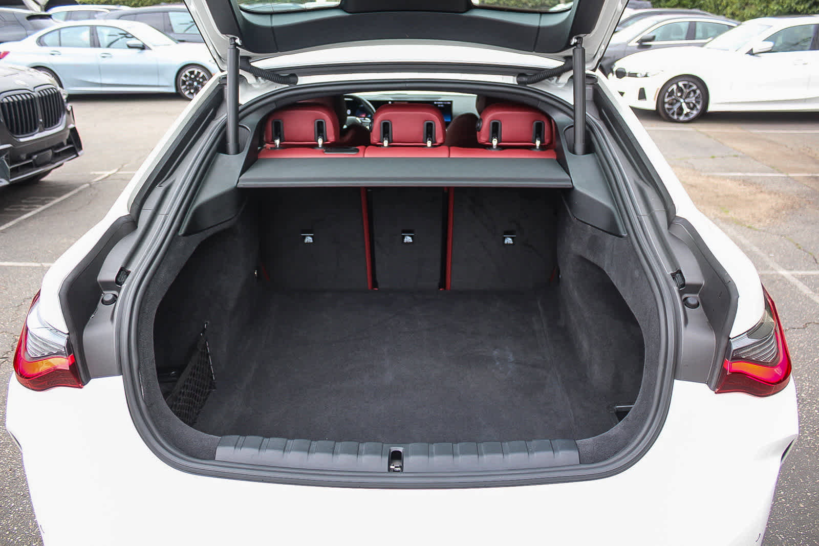 Used 2024 BMW 430i w/ Convenience Package image 25