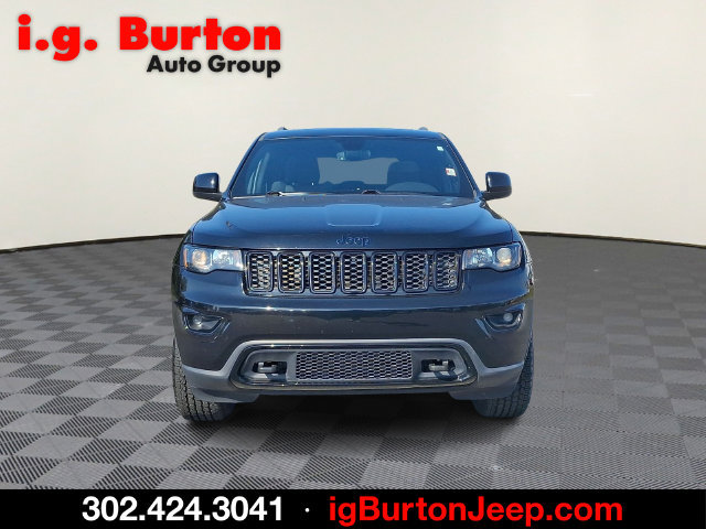 Used 2019 Jeep Grand Cherokee Laredo AWD/4WD image 2