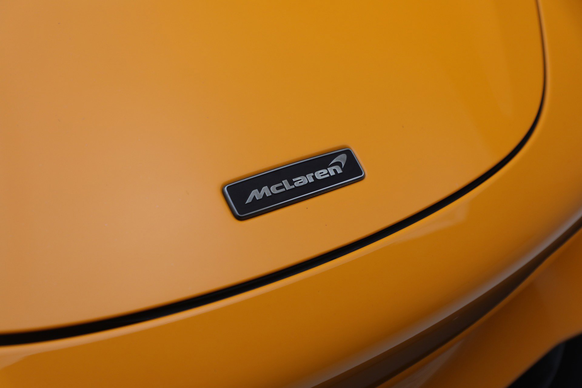 Used 2025 McLaren 750S Spider RWD image 38