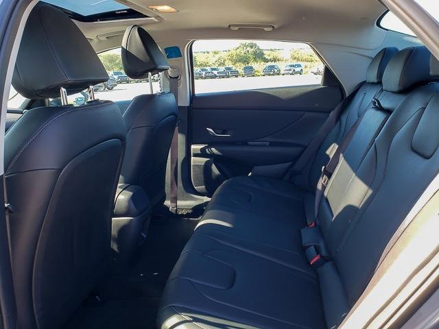 New 2025 Hyundai Elantra Limited image 16