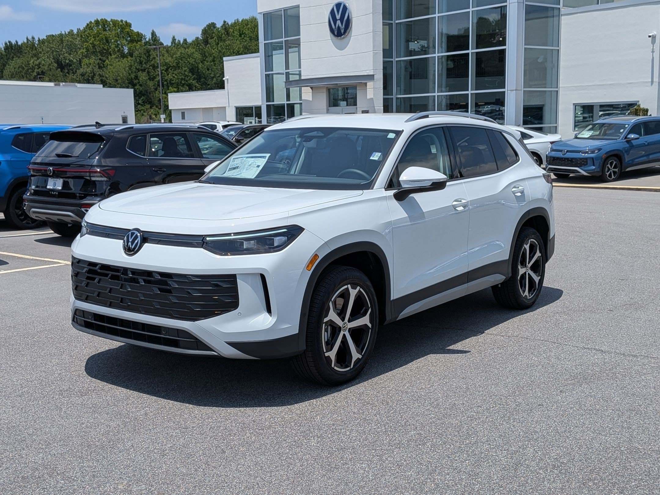 New 2026 Volkswagen Tiguan SE AWD/4WD image 7
