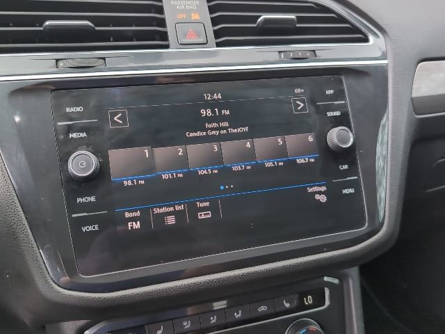 Used 2019 Volkswagen Tiguan SE image 16