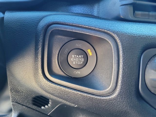 Used 2025 Jeep Gladiator Sport image 23