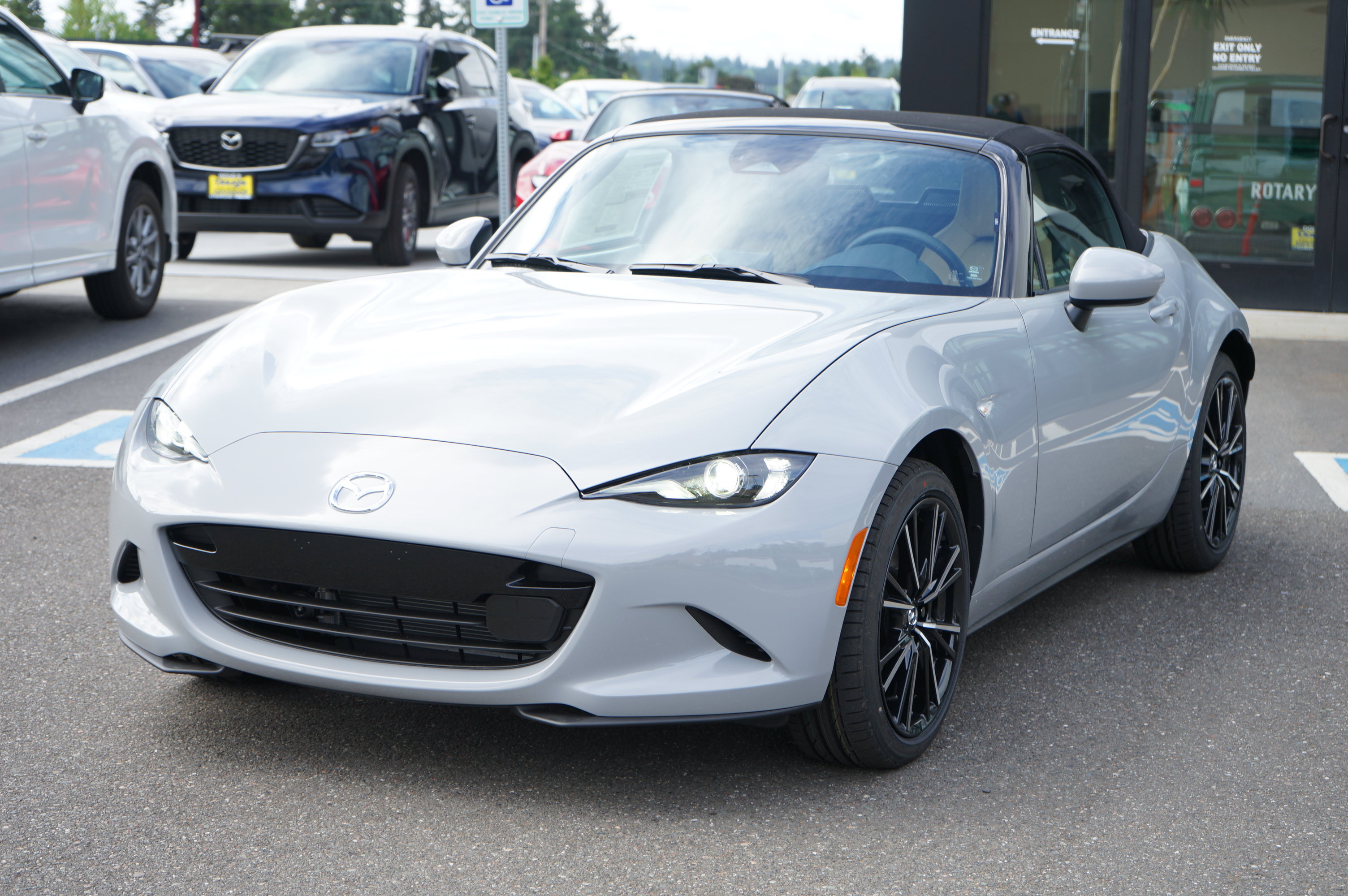 New 2026 MAZDA MX-5 Miata Grand Touring w/ Weather Package RWD image 8