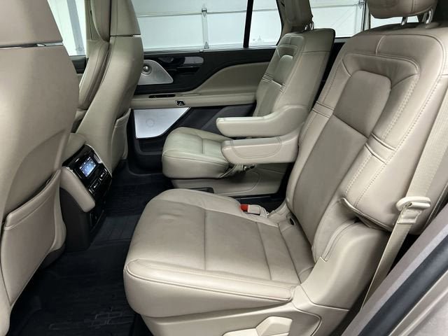 Used 2021 Lincoln Aviator Reserve w/ Equipment Group 202A AWD/4WD image 26