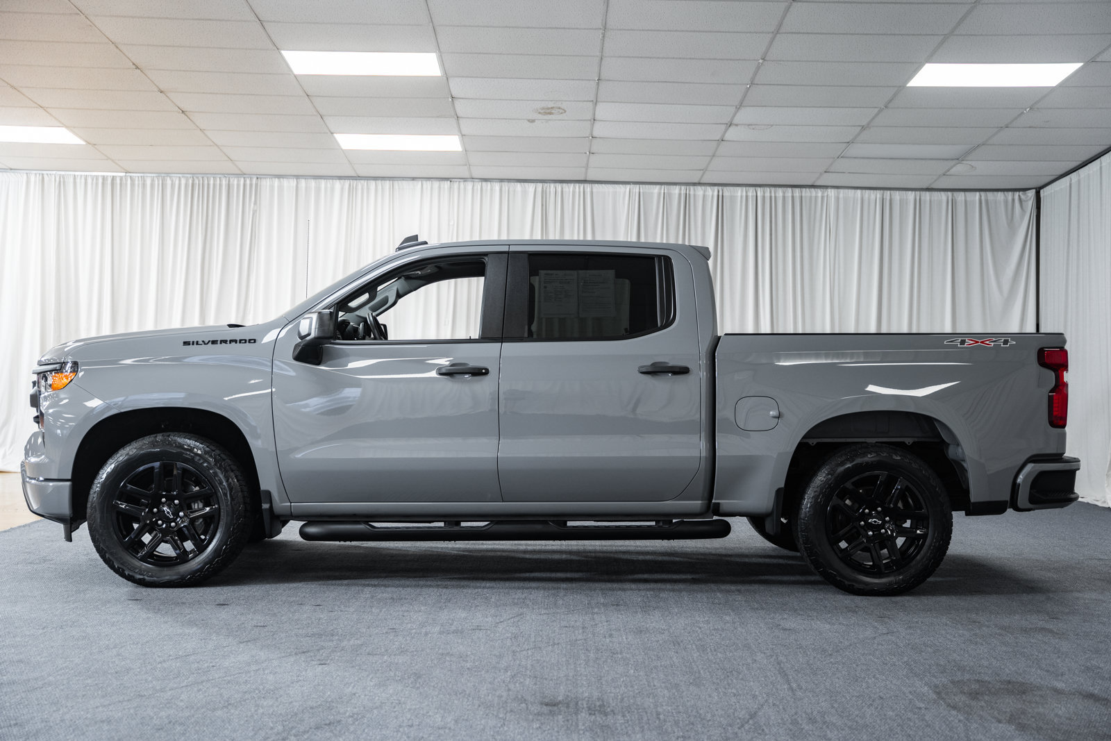 Used 2024 Chevrolet Silverado 1500 Custom w/ Turbomax Blackout Package AWD/4WD image 5