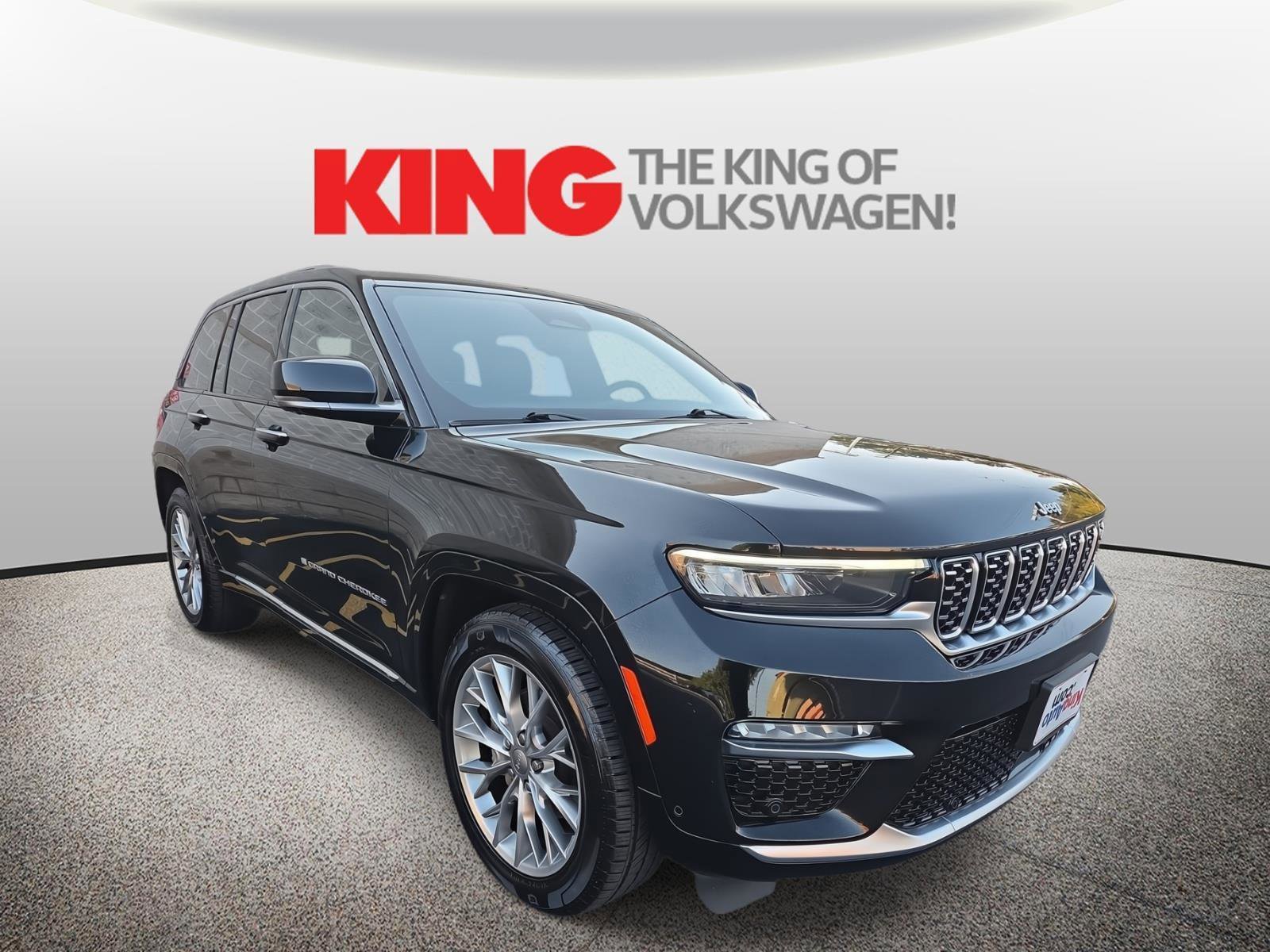 Used 2023 Jeep Grand Cherokee Summit w/ Adv Protech Group IV video 1