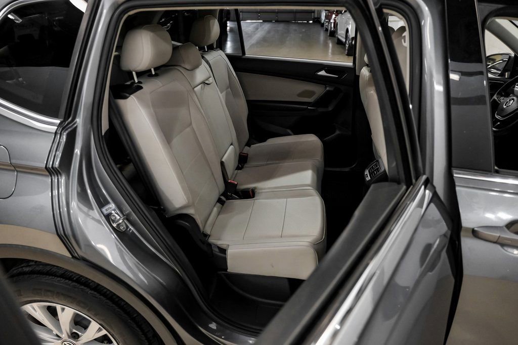 Used 2018 Volkswagen Tiguan SE image 36