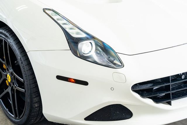 Used 2016 Ferrari California T image 30