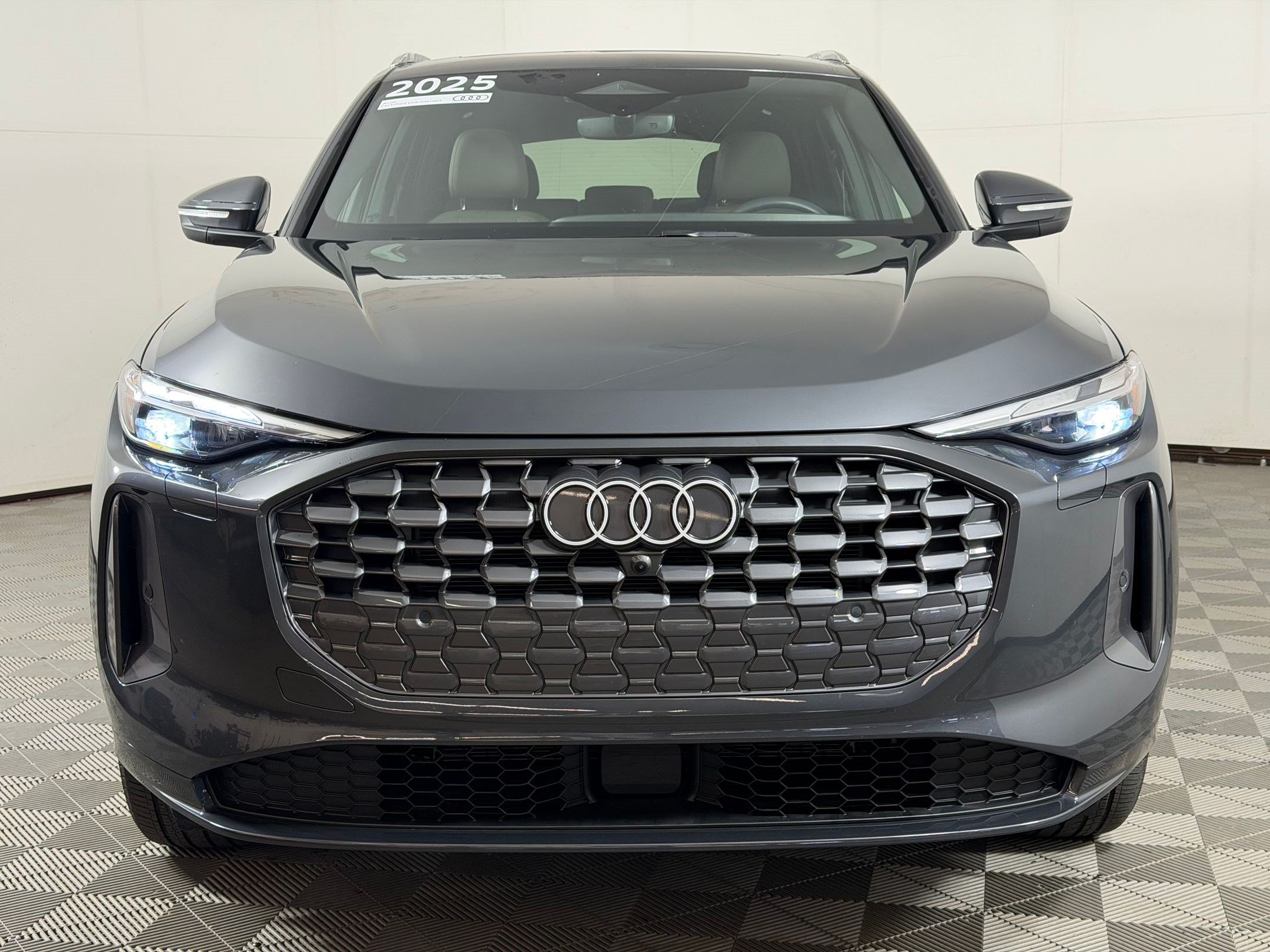Certified 2025 Audi Q5 Premium w/ Convenience Package AWD/4WD image 6