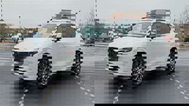 New 2025 MAZDA CX-5 Signature image 4