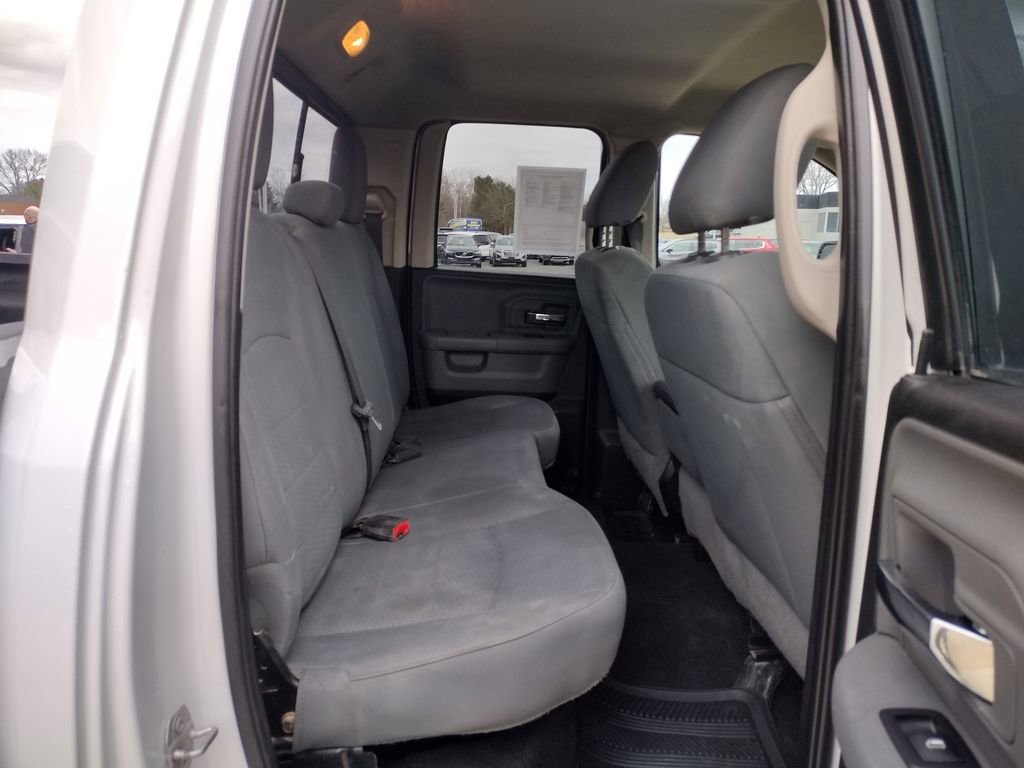 Used 2019 RAM 1500 Classic SLT image 9