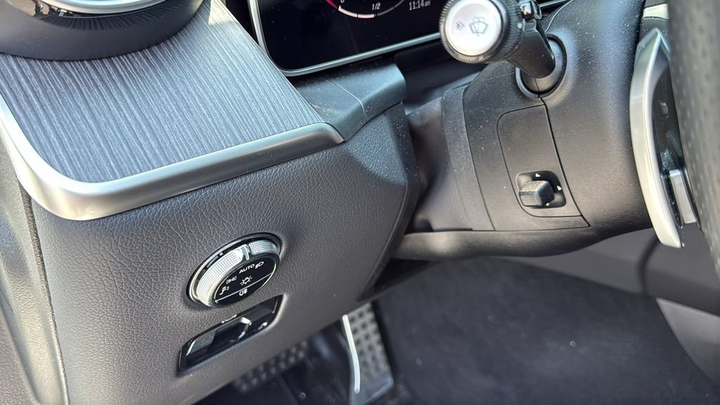 Certified 2025 Mercedes-Benz GLC 300 image 26