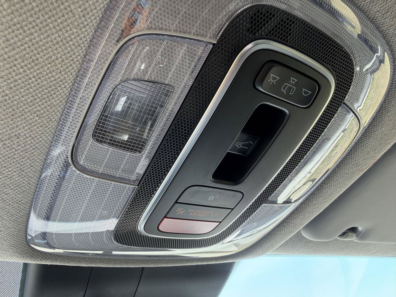Used 2025 Hyundai Elantra SEL FWD image 17