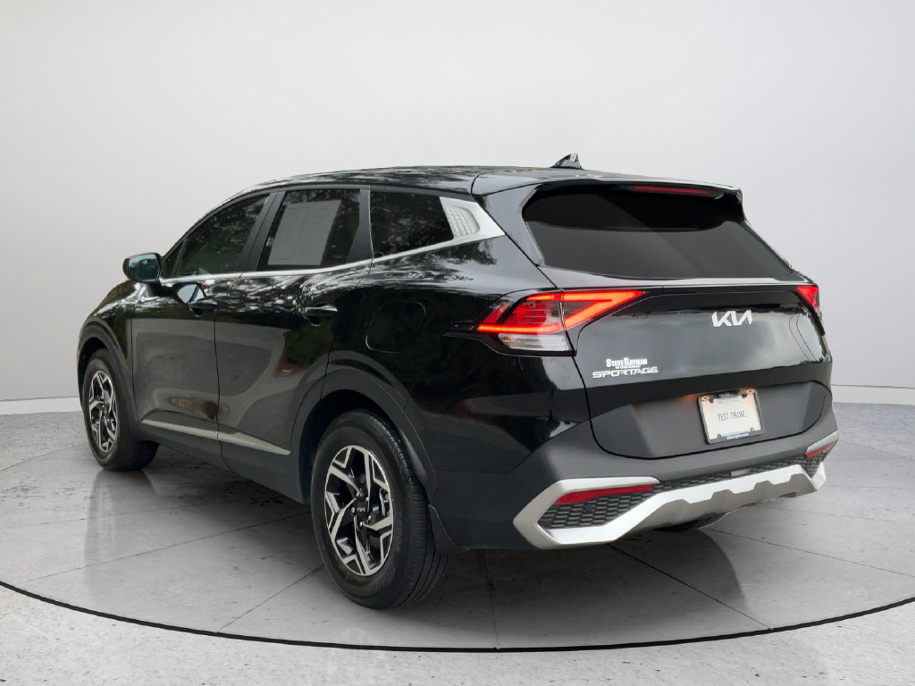 Used 2024 Kia Sportage LX FWD image 8