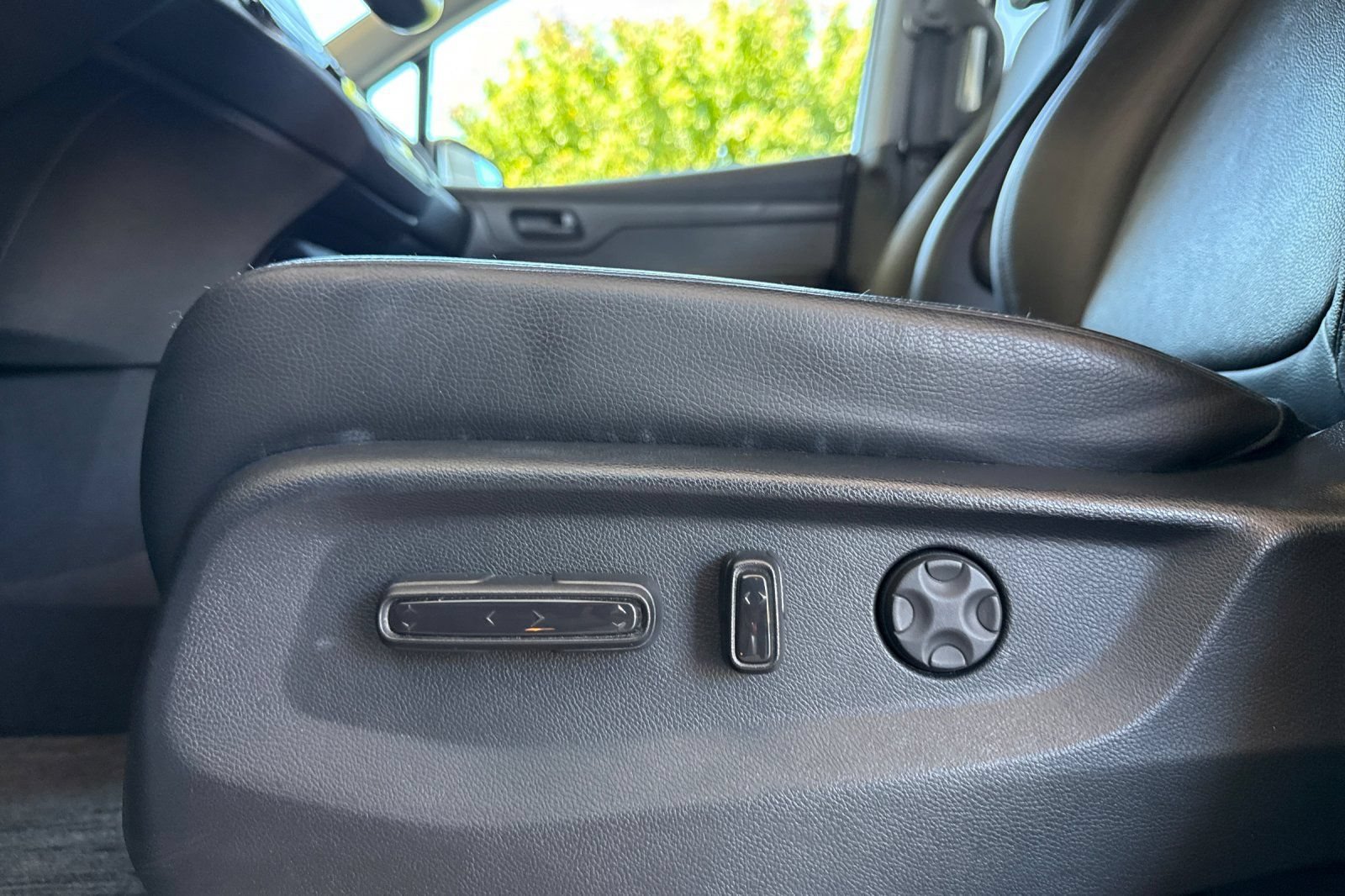 Used 2024 Honda Odyssey EX-L image 13