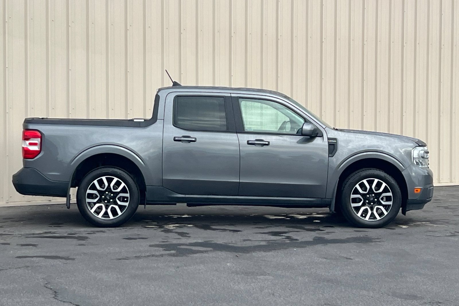 Used 2022 Ford Maverick Lariat w/ Lariat Luxury Package AWD/4WD image 3
