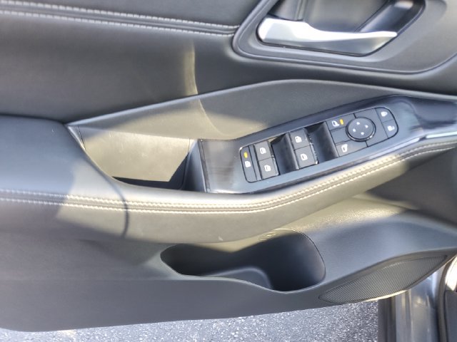 Certified 2025 Nissan Rogue SV w/ SV Premium Package AWD/4WD image 20