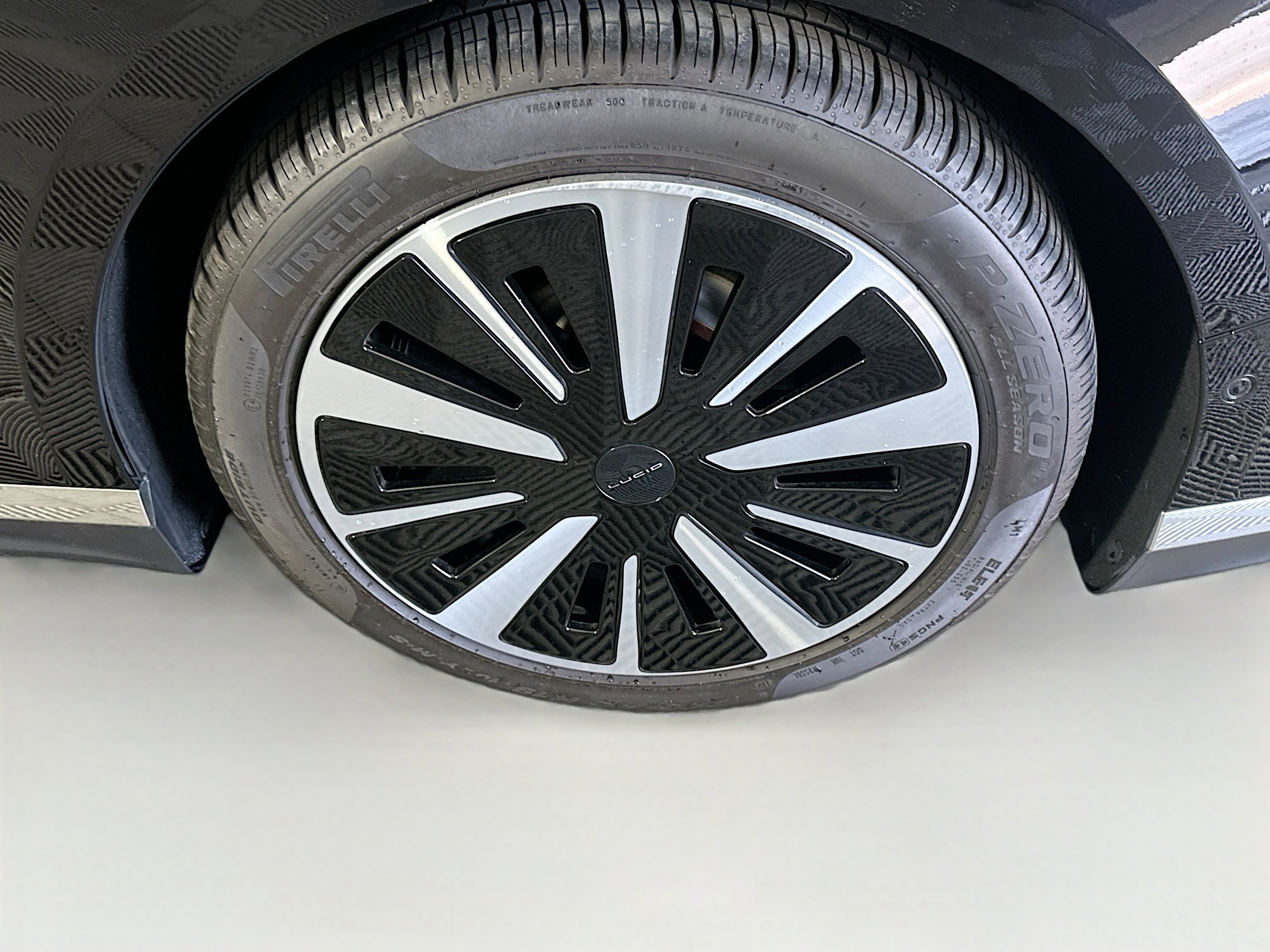 Used 2023 Lucid Air Pure AWD/4WD image 11