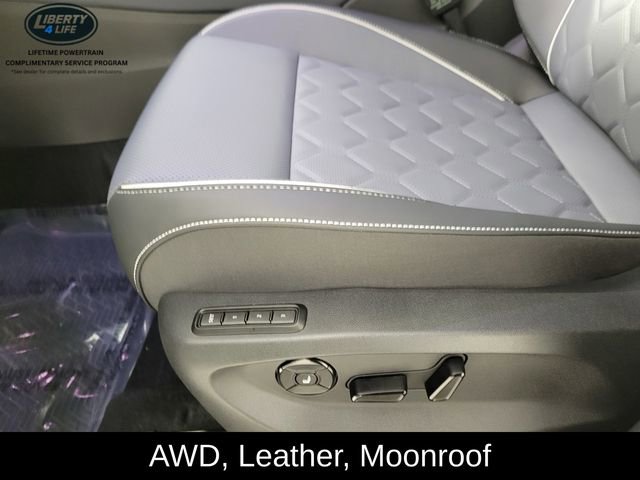 Used 2025 Volkswagen Tiguan SEL R-Line image 14