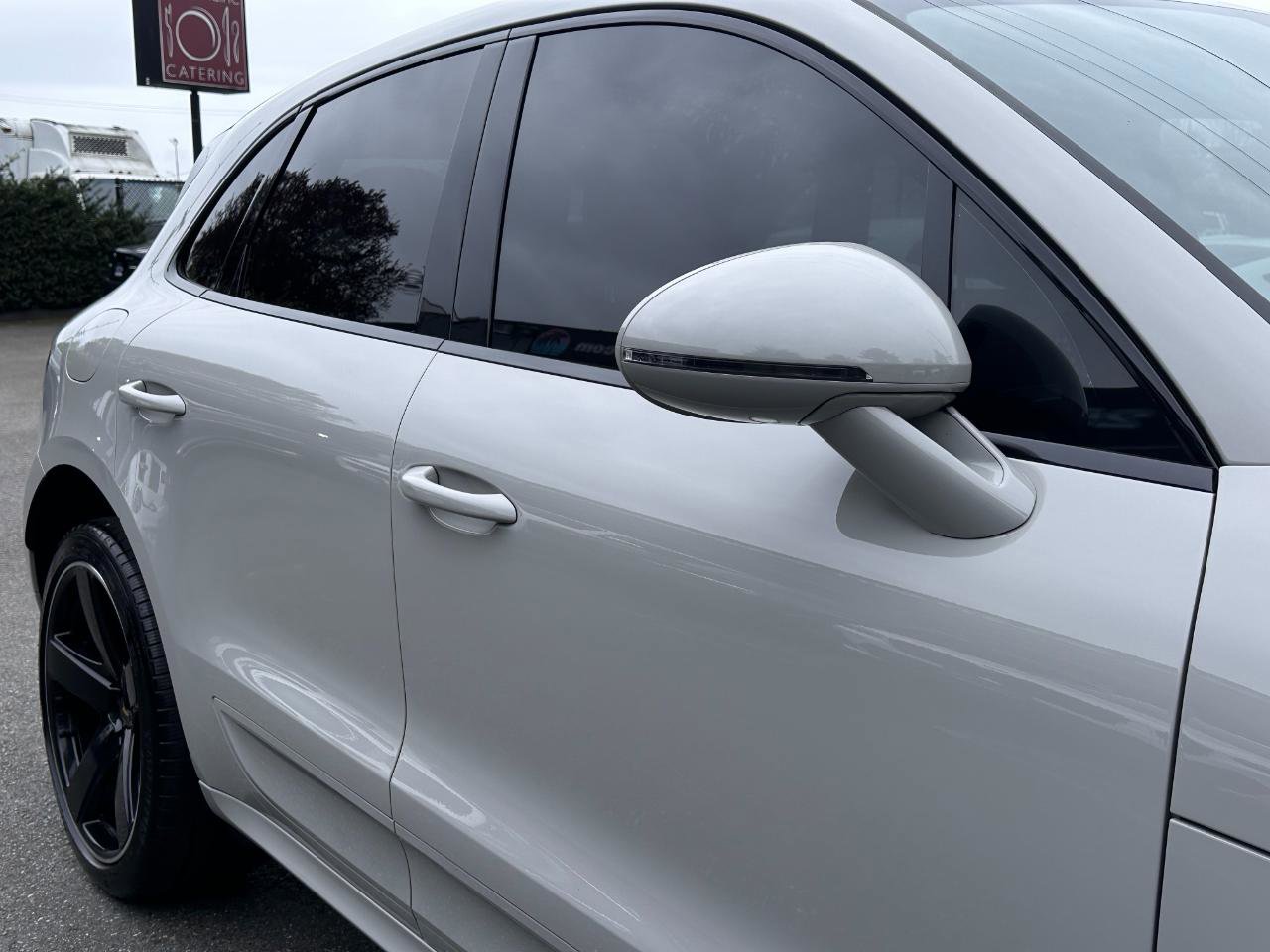 Used 2020 Porsche Macan Turbo AWD/4WD image 22