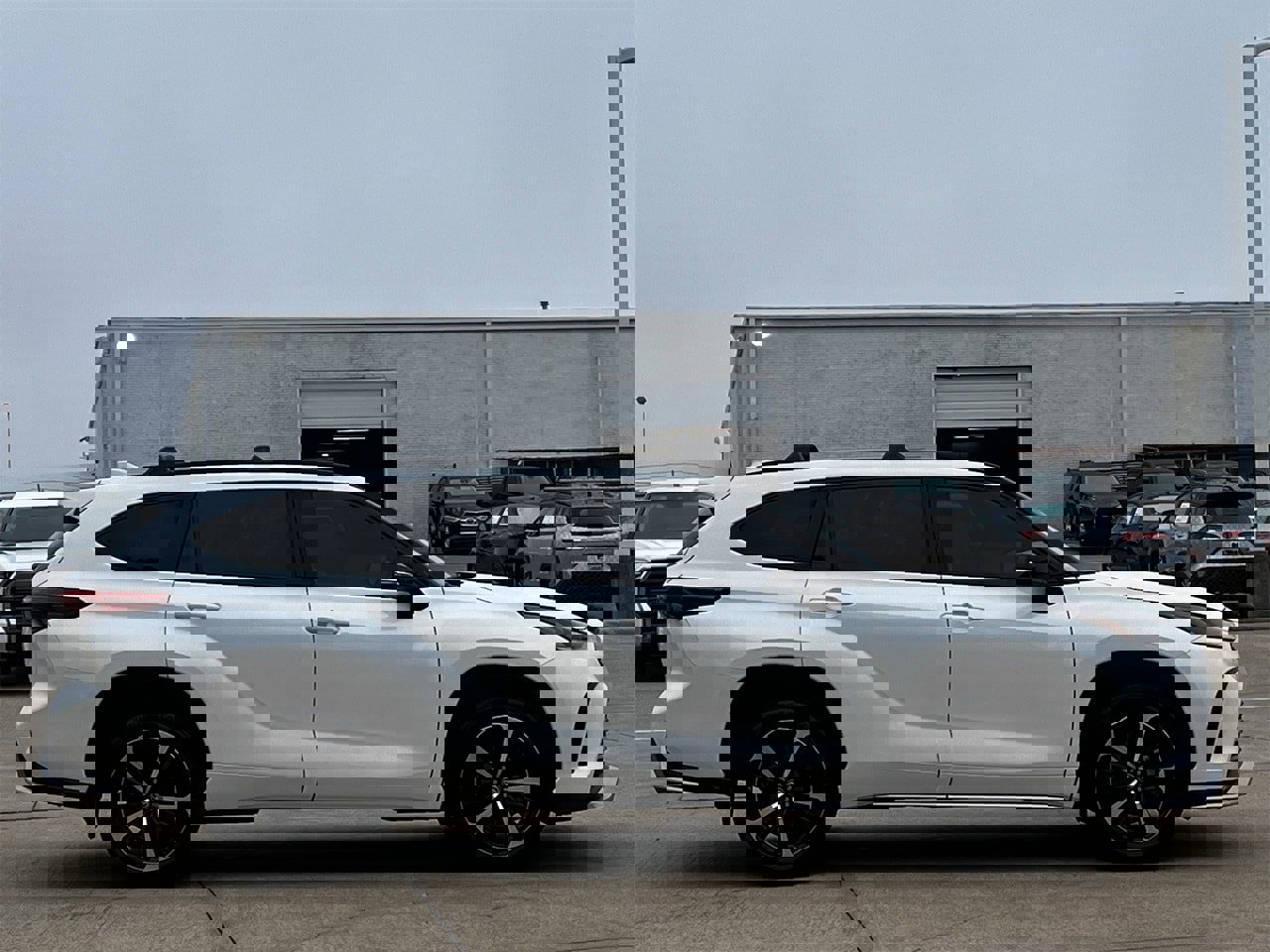 Used 2021 Toyota Highlander XSE image 3