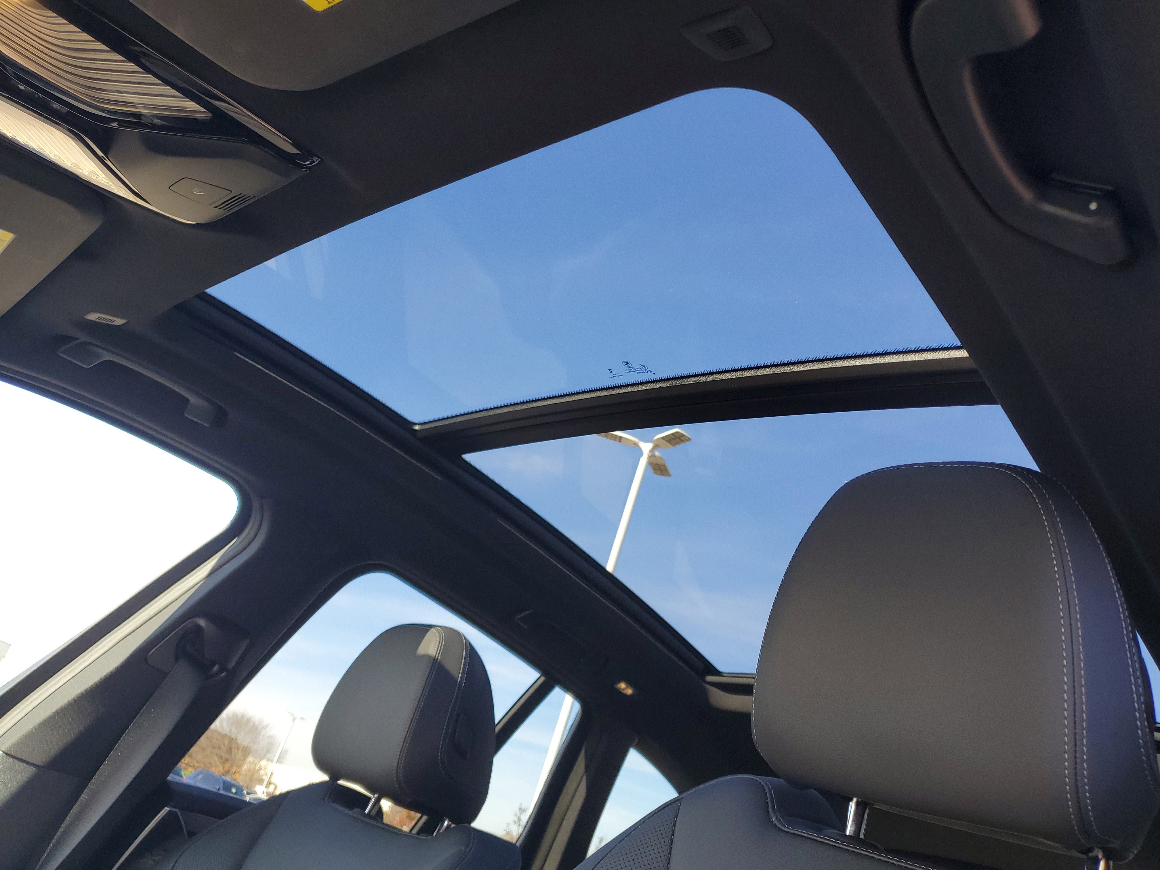 Certified 2023 BMW X3 xDrive30i w/ M Sport Package image 8