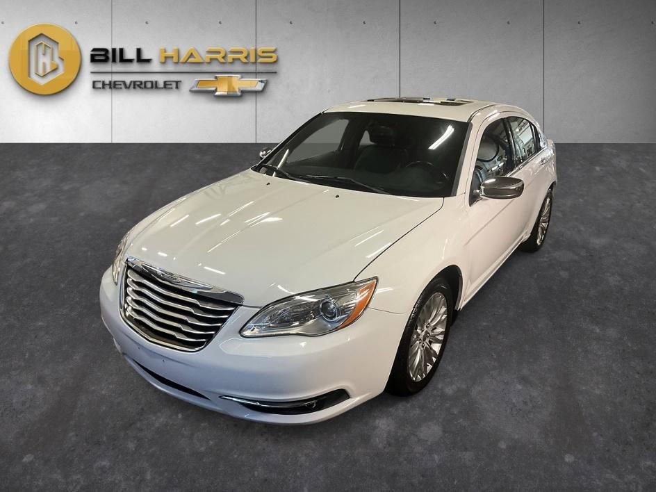 Used 2011 Chrysler 200 Limited FWD image 1