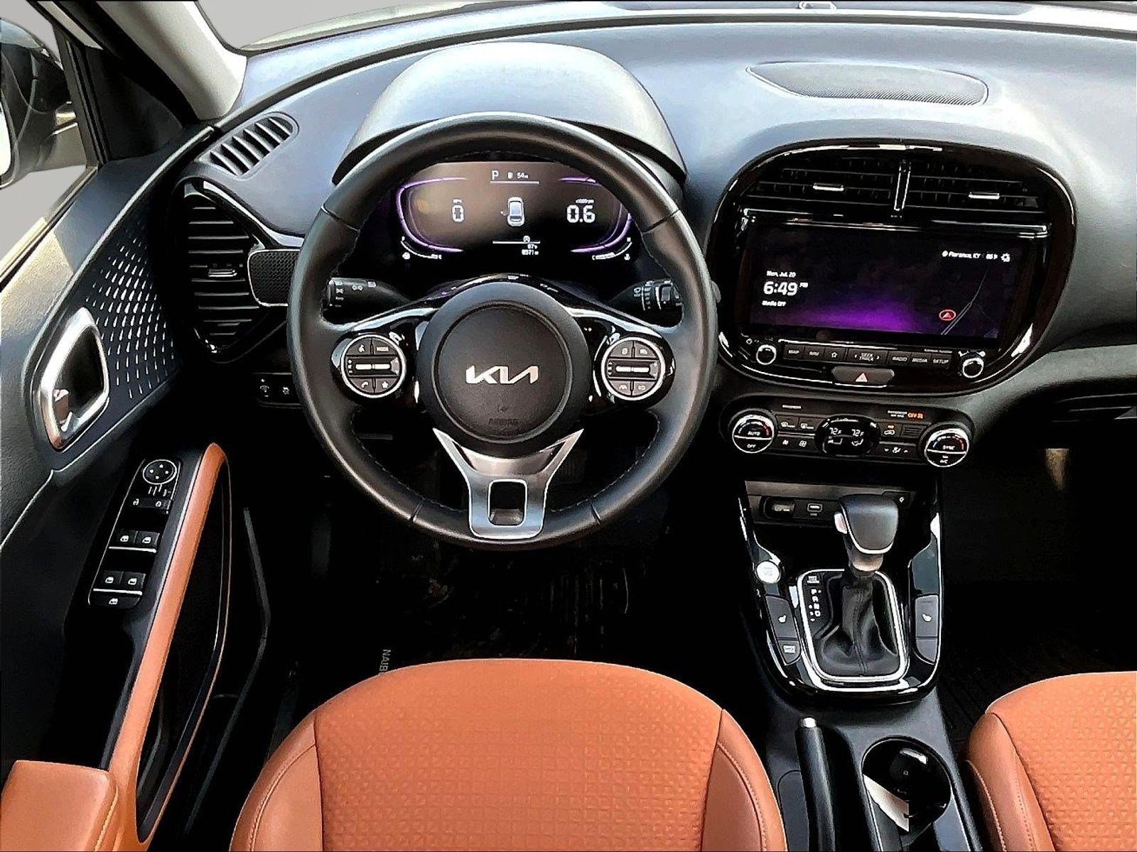 Used 2025 Kia Soul EX FWD image 8