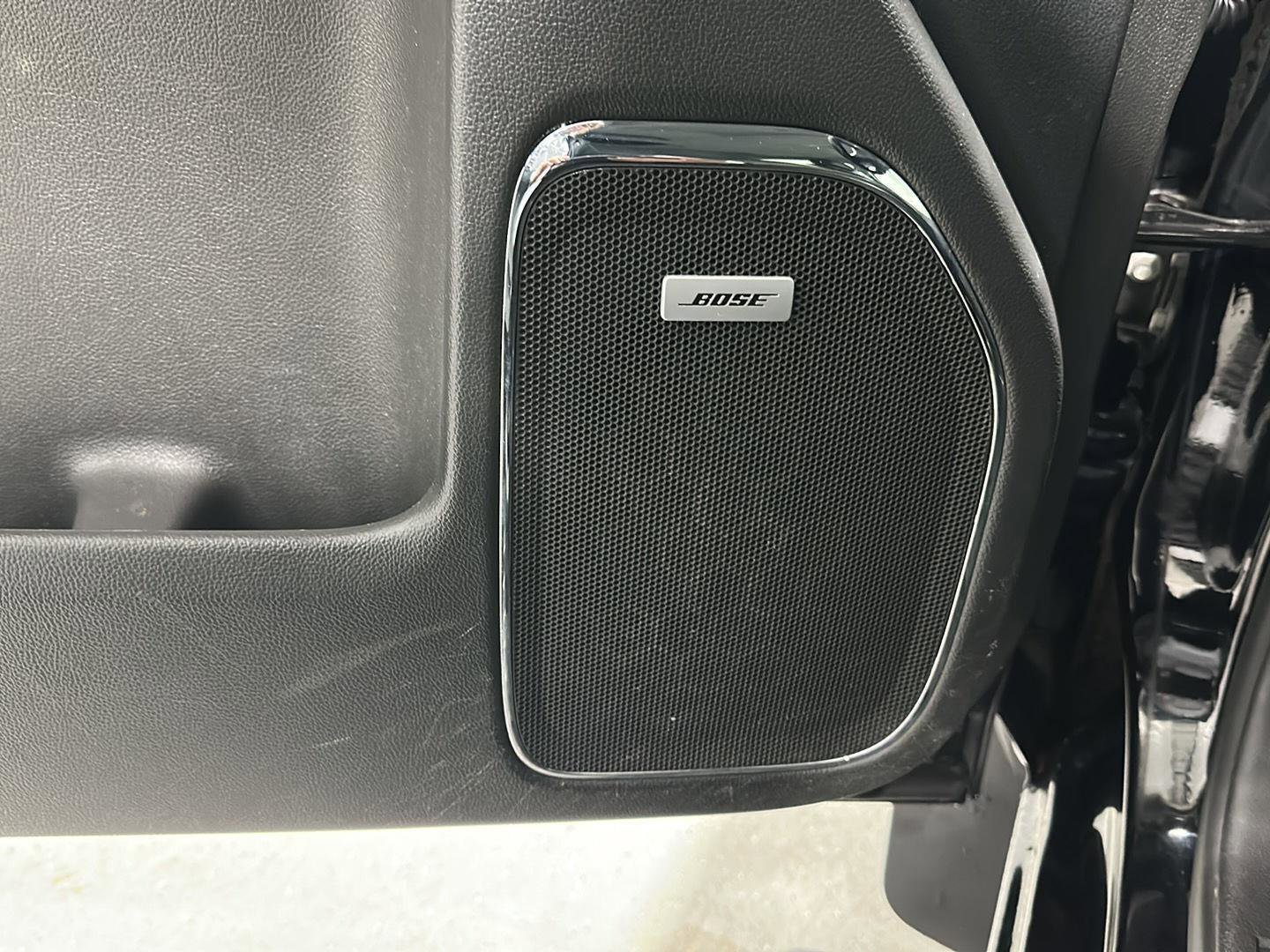 Used 2015 GMC Sierra 1500 SLT w/ SLT Crew Cab Value Package image 19