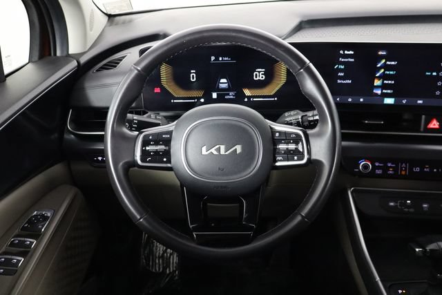 Certified 2025 Kia Carnival FWD image 7