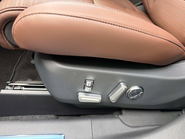 New 2026 Lincoln Nautilus Reserve AWD/4WD image 12