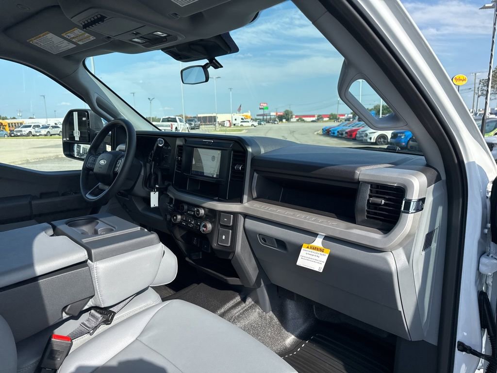 New 2026 Ford F350 XL w/ XL Chrome Package image 20