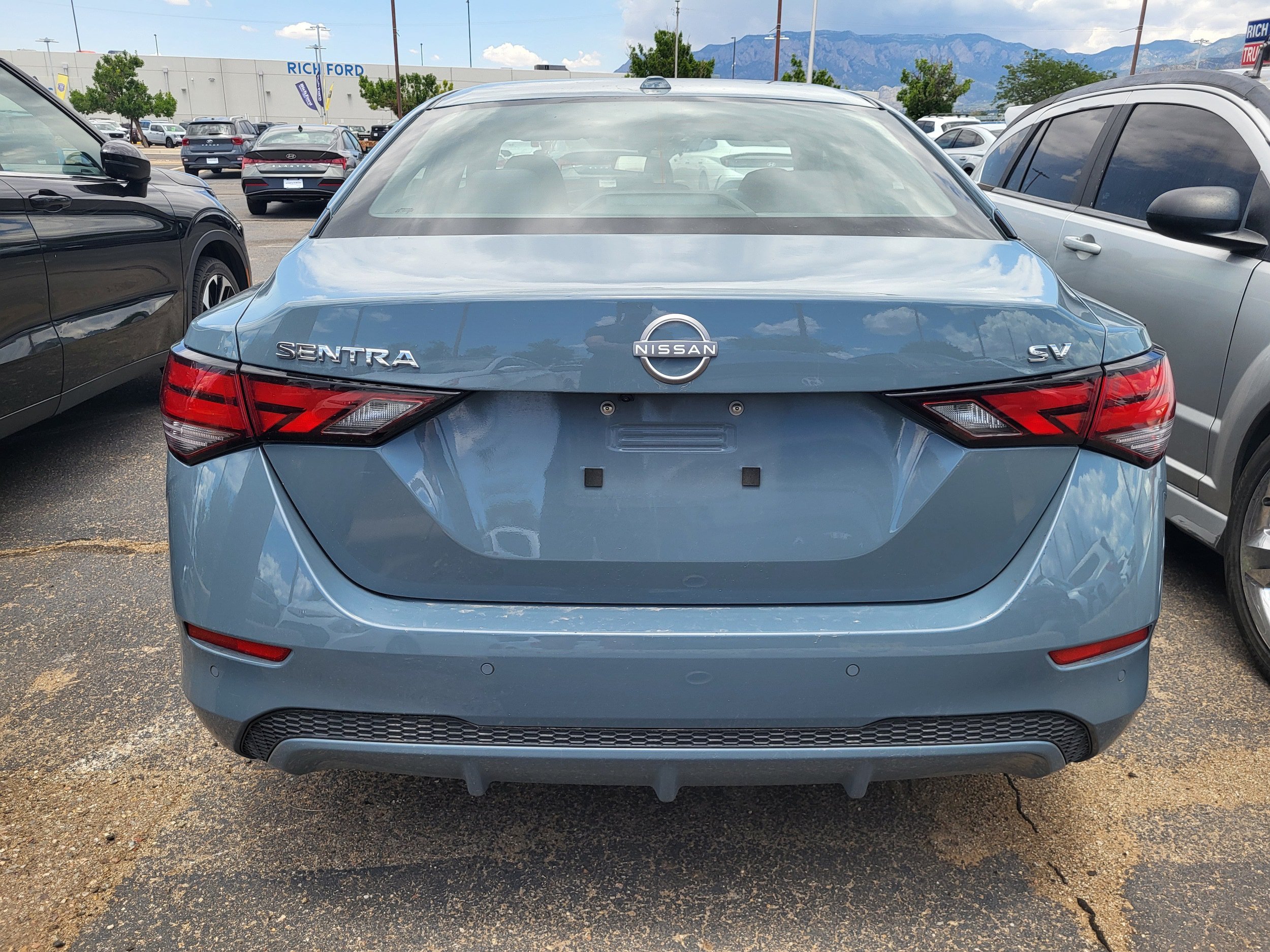 Used 2024 Nissan Sentra SV FWD image 16