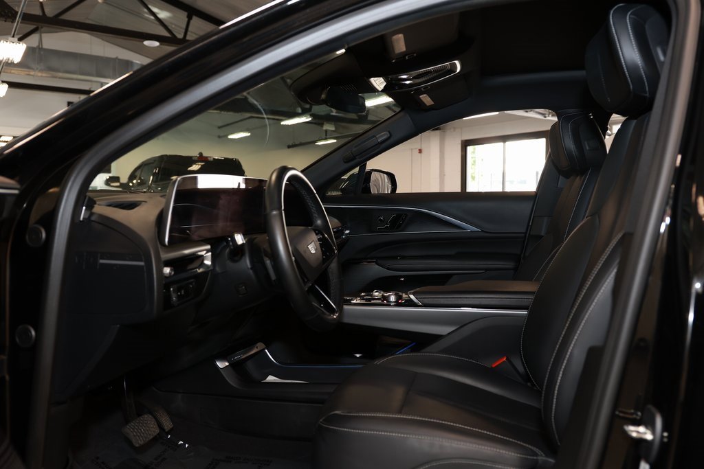 Used 2024 Cadillac Lyriq Sport image 10