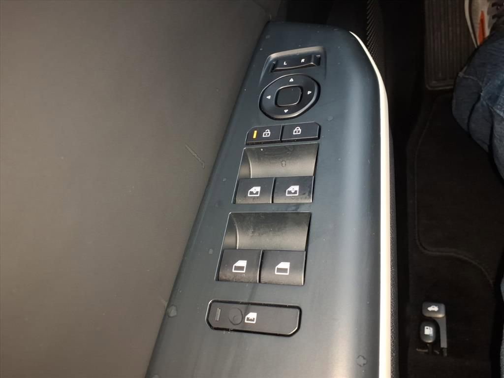 Used 2025 Kia K4 GT-Line w/ GT-Line Sunroof Package image 33