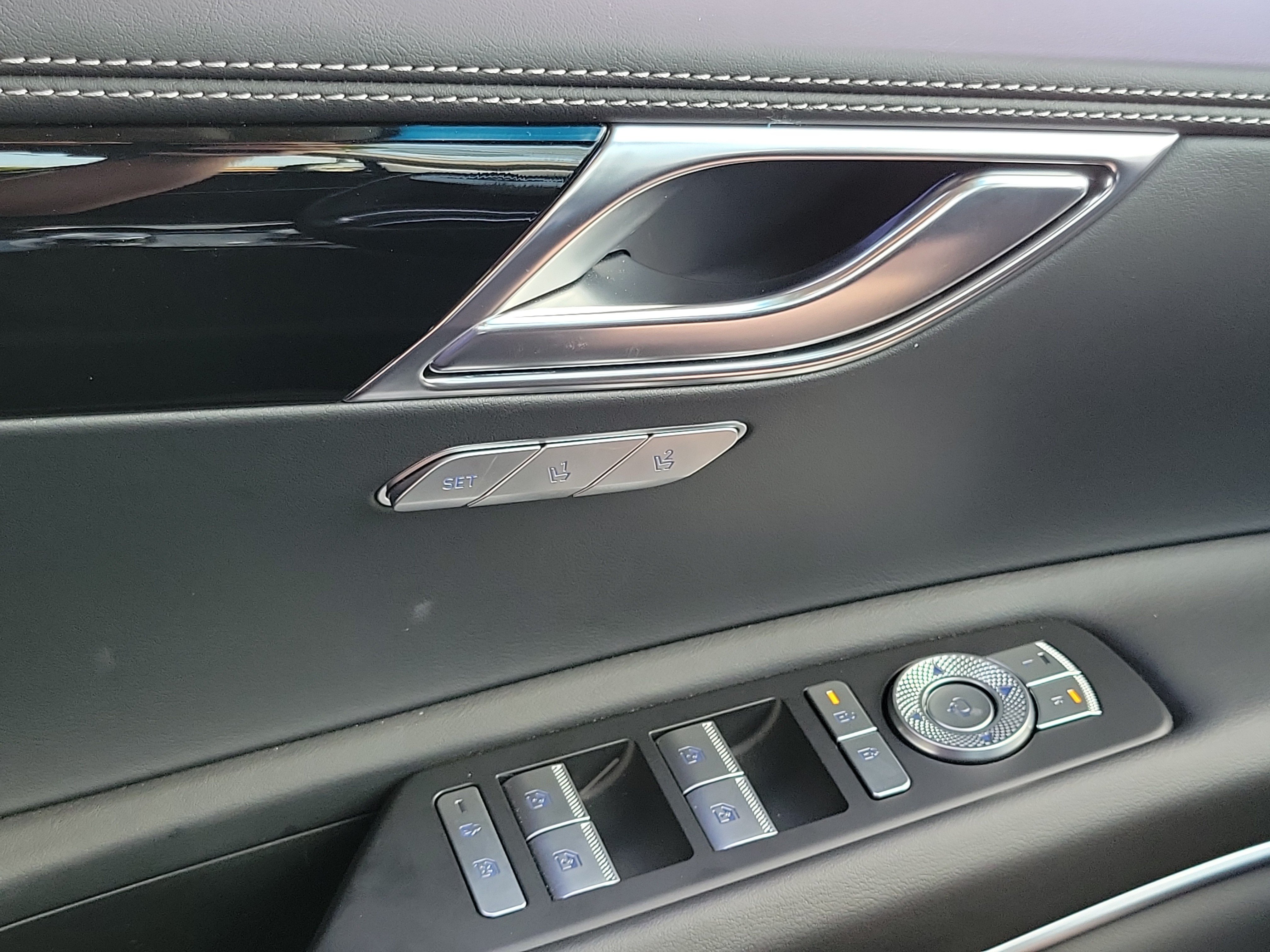 Certified 2026 Genesis GV80 2.5T AWD/4WD image 9