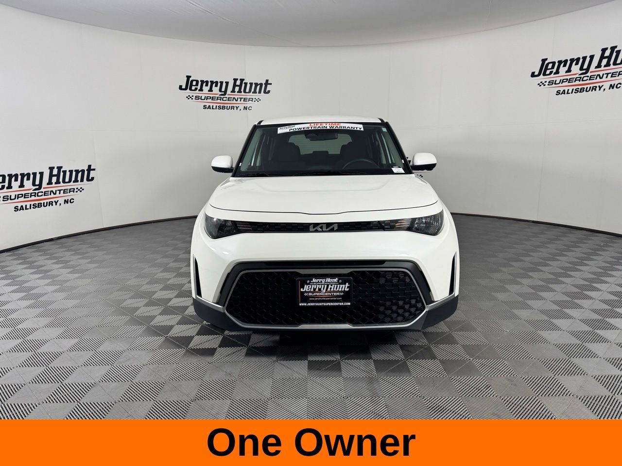 Used 2025 Kia Soul LX w/ LX Technology Package FWD image 5