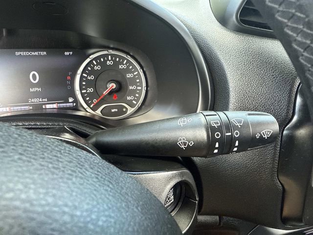 Used 2021 Jeep Renegade Latitude image 29