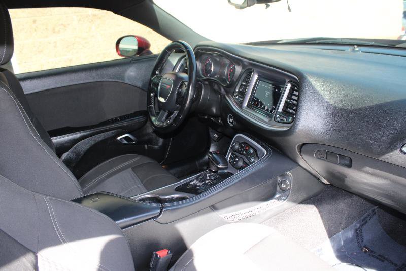 Used 2021 Dodge Challenger SXT w/ Driver Convenience Group image 17