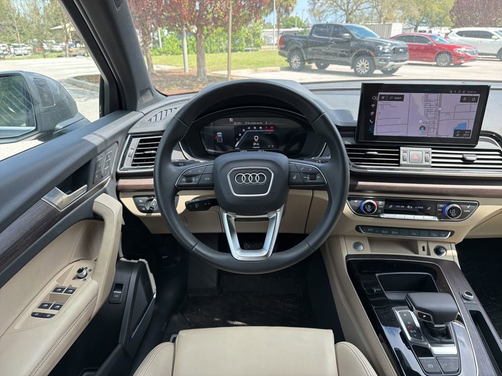 Used 2025 Audi Q5 2.0T Premium Plus w/ Premium Plus Package image 11