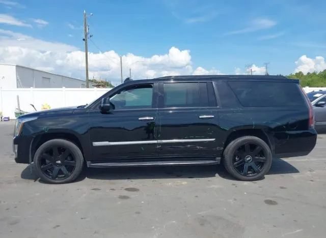 Used 2019 Cadillac Escalade ESV Premium Luxury AWD/4WD image 6
