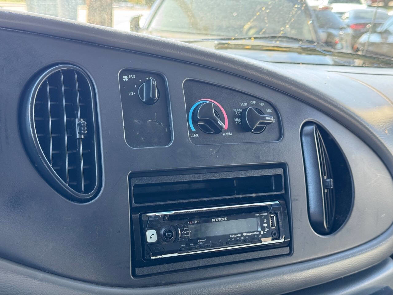 Used 2008 Ford E-150 and Econoline 150 image 23