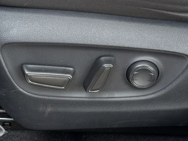 Certified 2025 Toyota RAV4 XLE FWD image 28