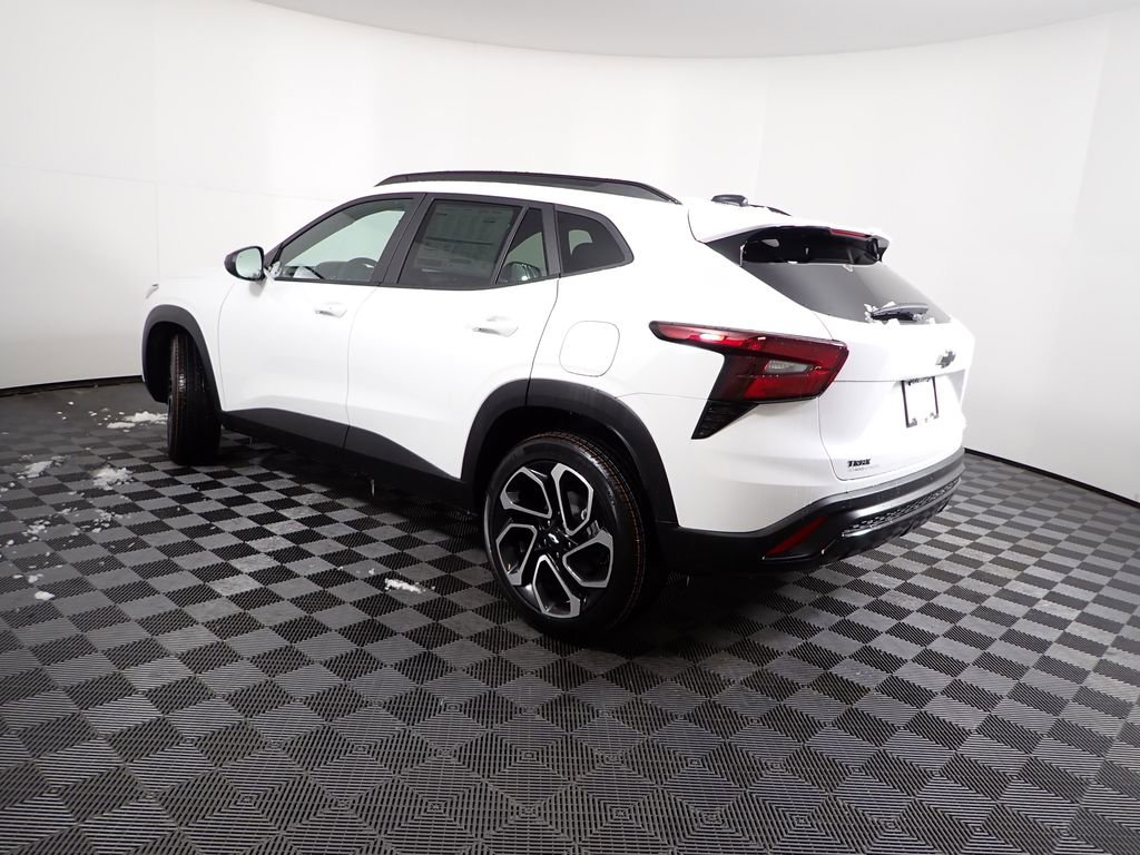 New 2026 Chevrolet Trax RS w/ Driver Confidence Package image 8