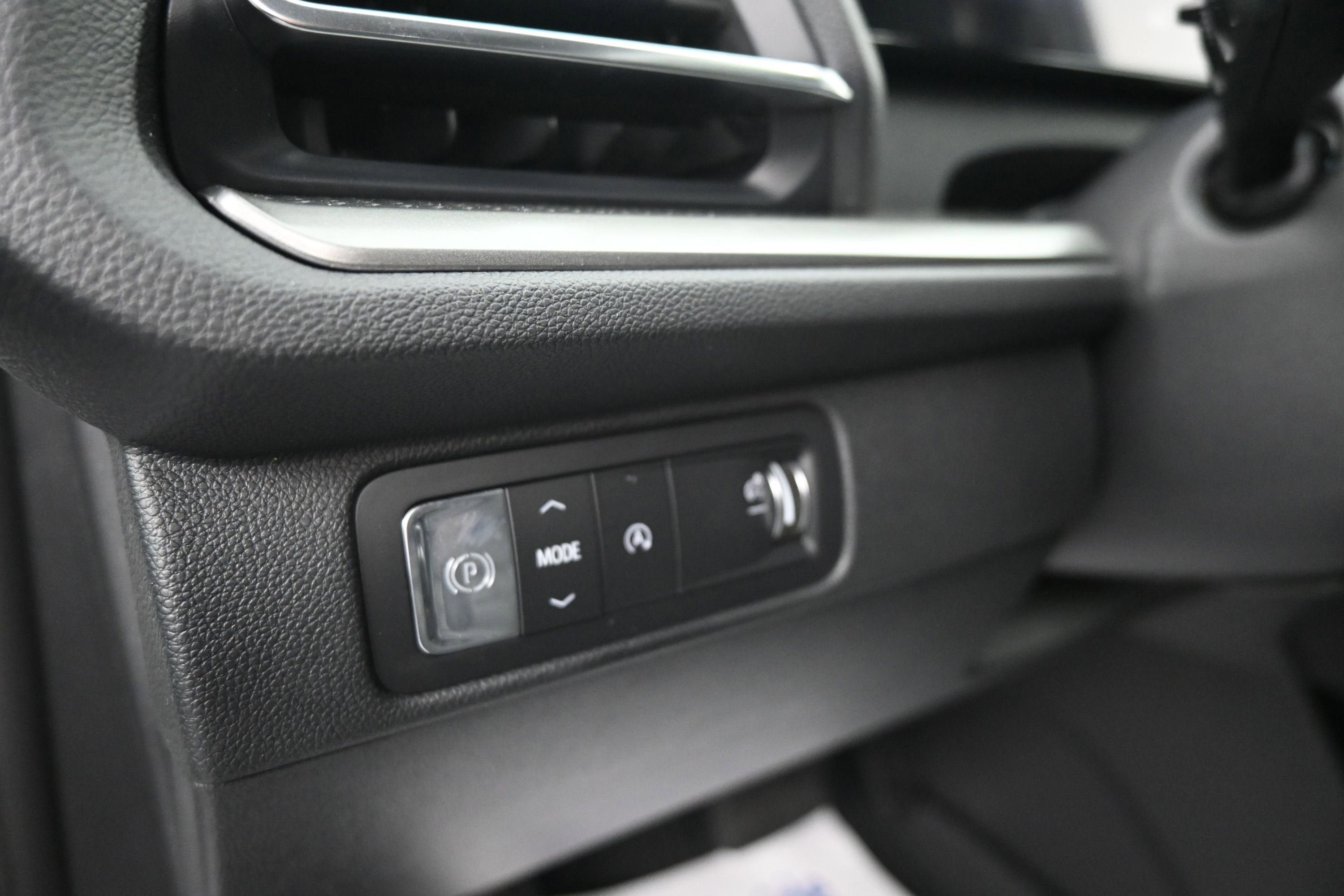 New 2026 Chevrolet Traverse LT FWD image 28